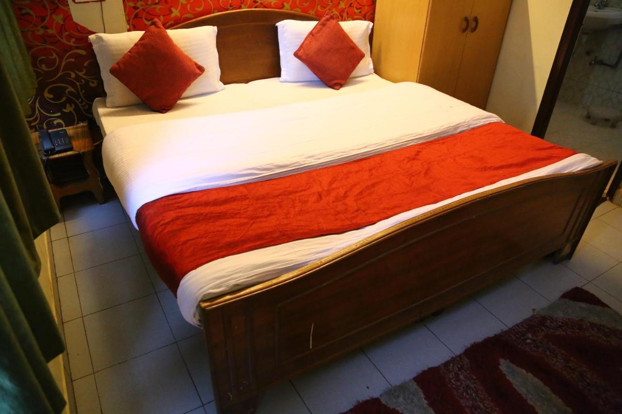 Hotel Diamond Palace Chandīgarh Dış mekan fotoğraf